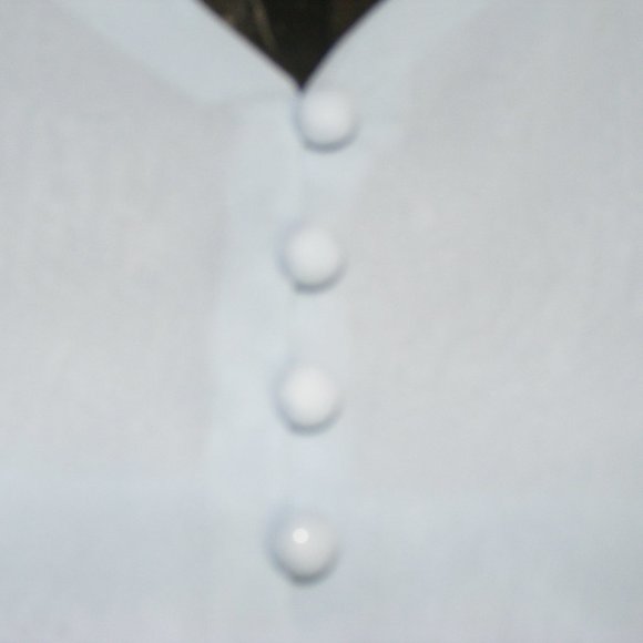 Sky Blue Button DownTop Size M EUC - Picture 8 of 8